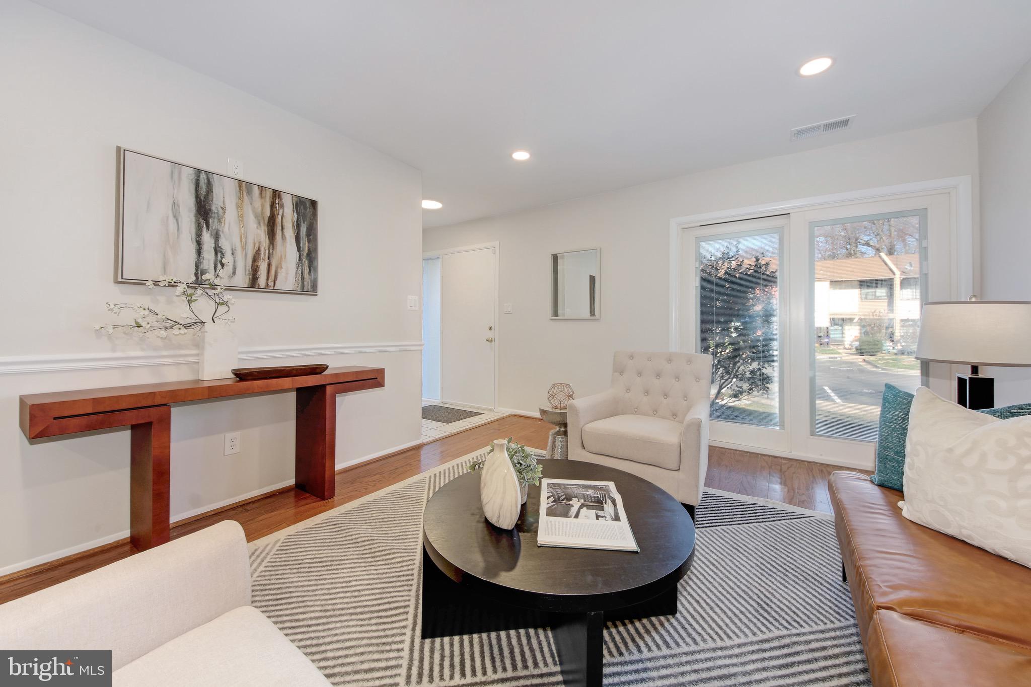 RESTON - Residential