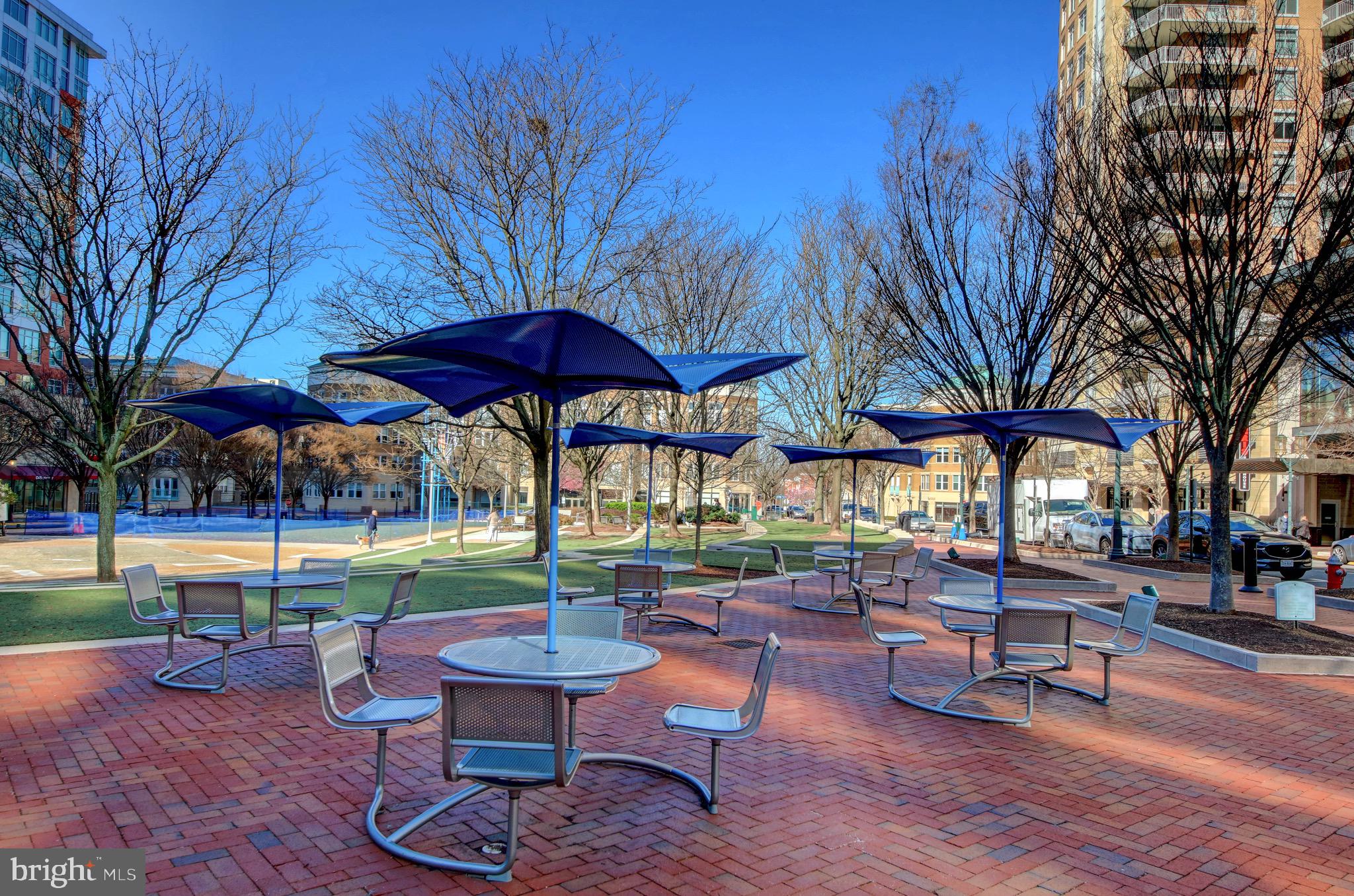 RESTON - Residential