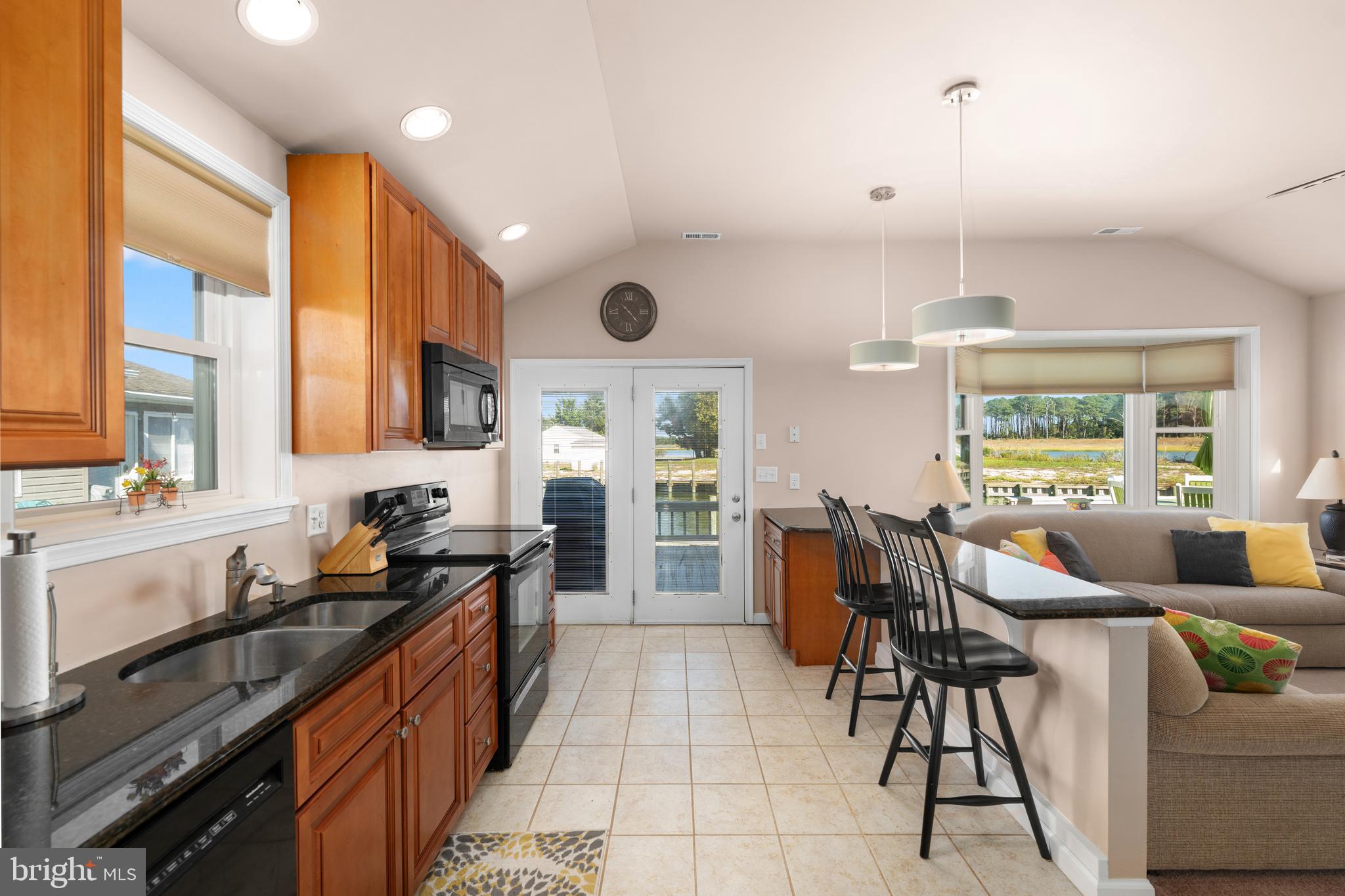 MASSEYS LANDING - Residential