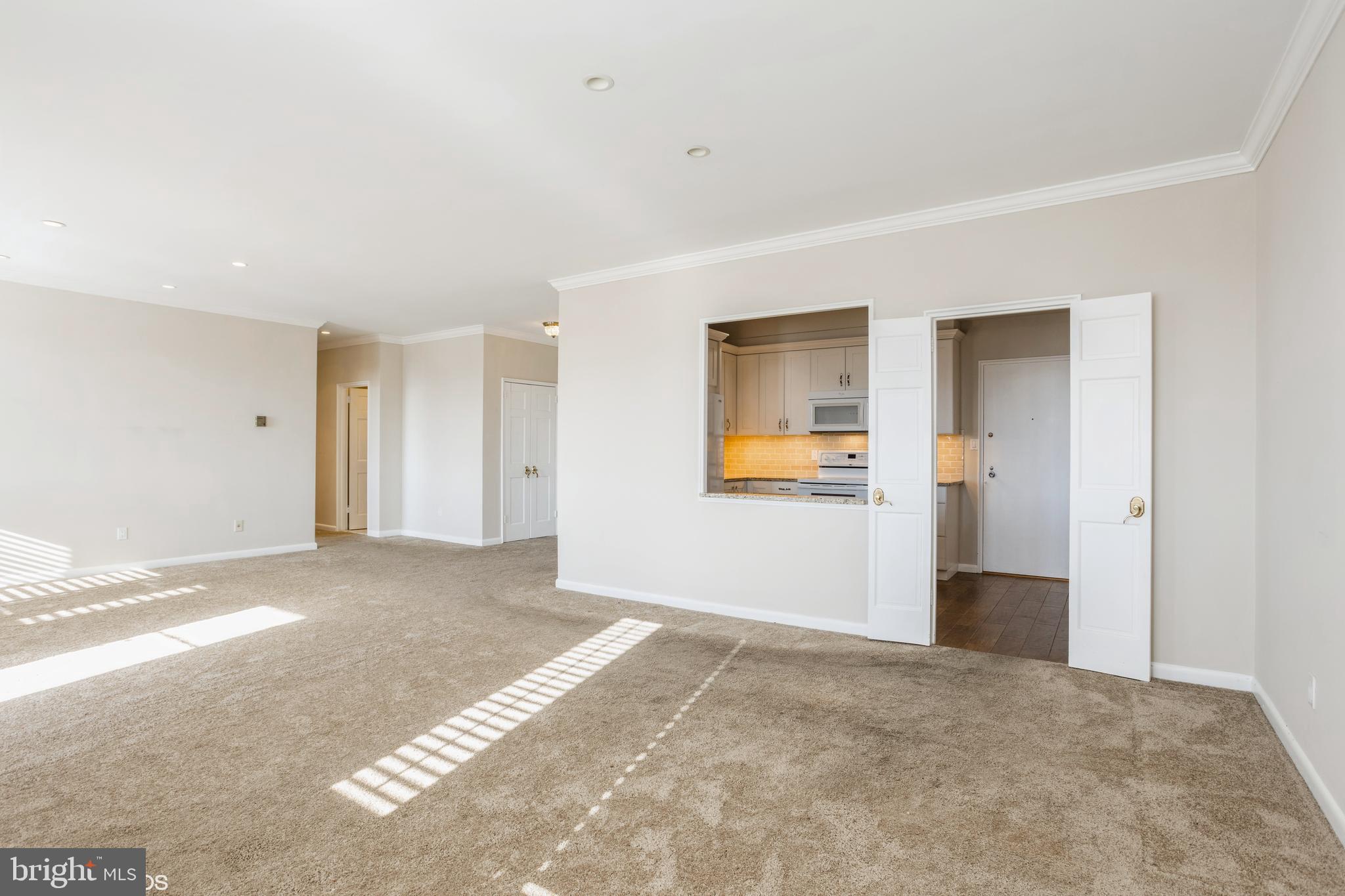 ELEVEN SLADE - Residential