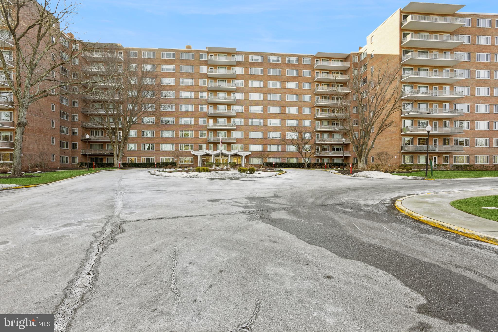 ELEVEN SLADE - Residential