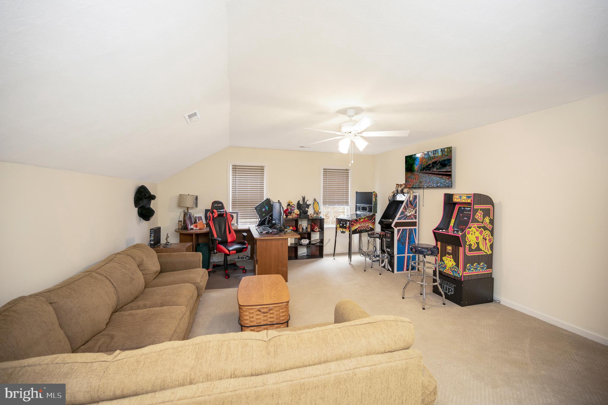 TA WOODS RUN - Residential