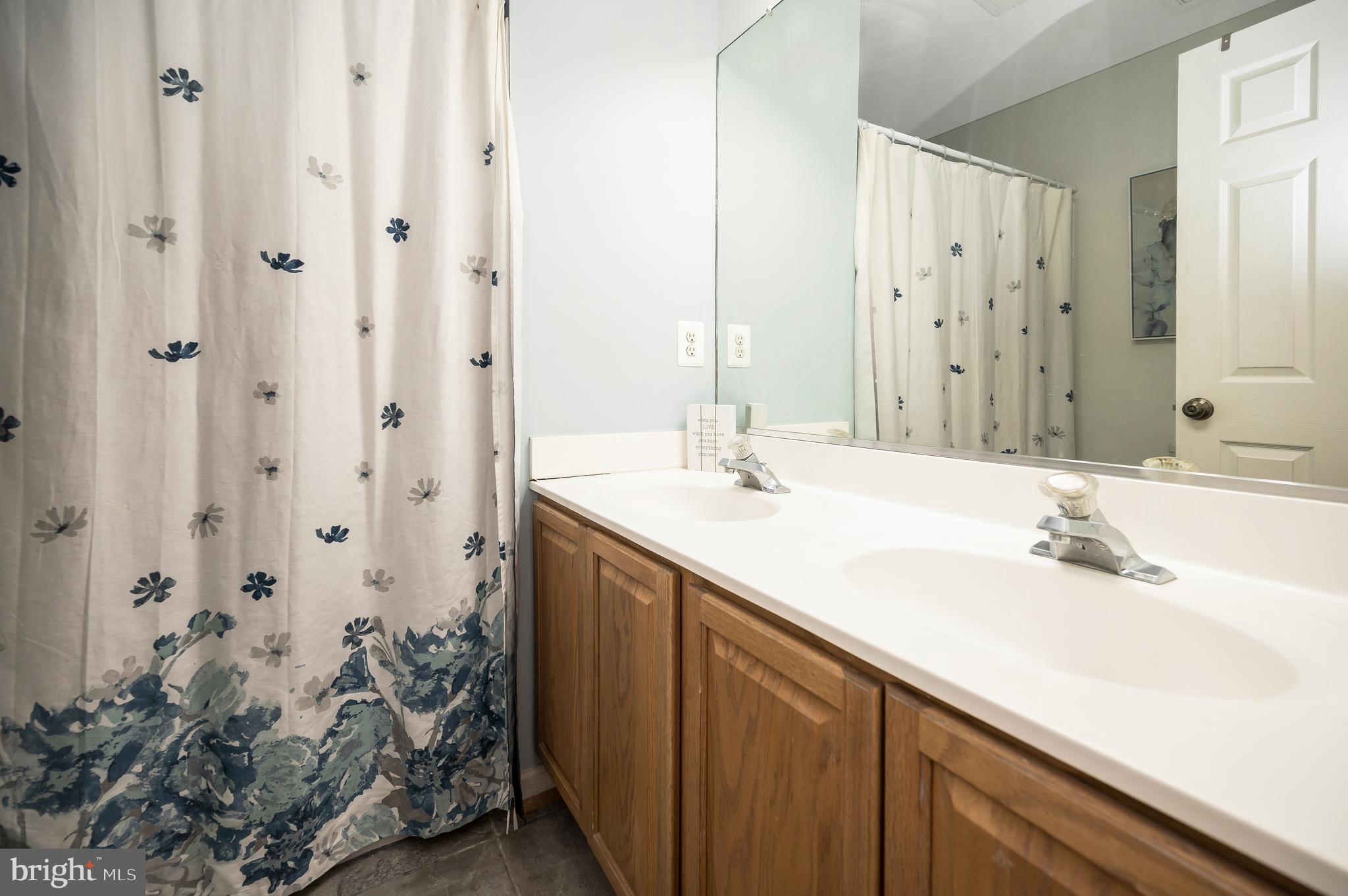 TA WOODS RUN - Residential