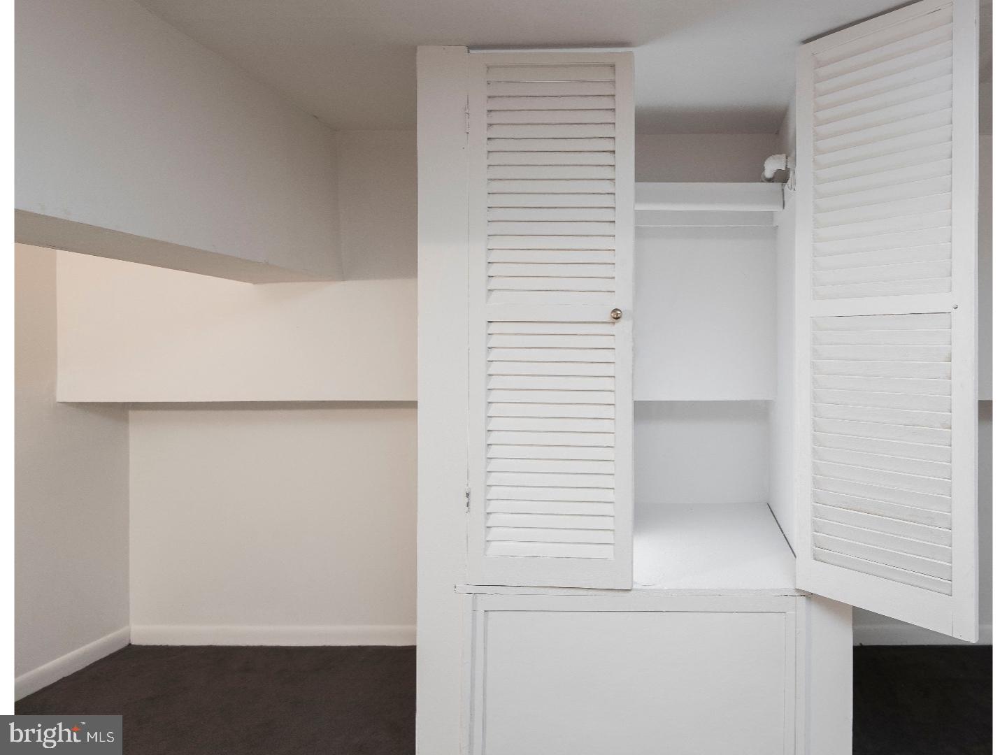 CENTER CITY - Residential Lease