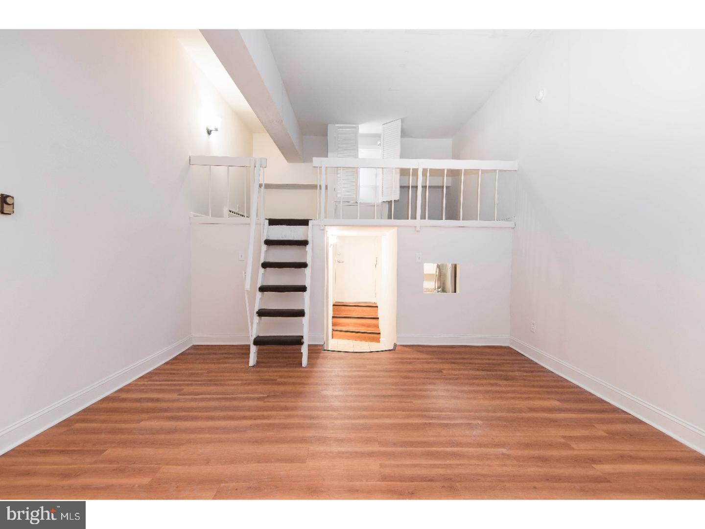 CENTER CITY - Residential Lease