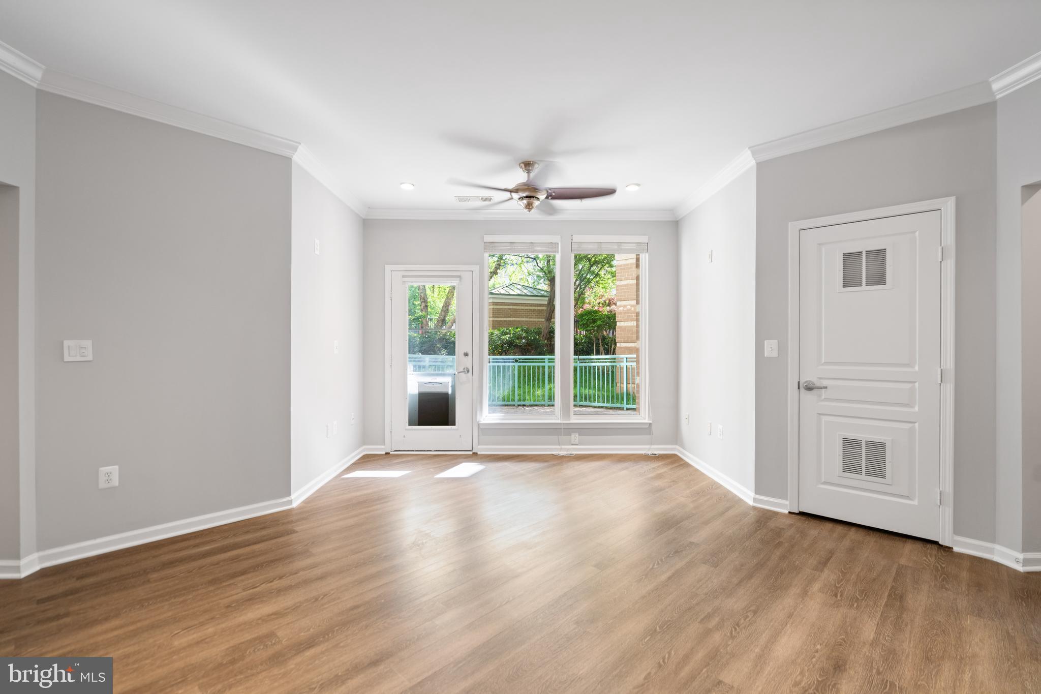 SAVOY AT RESTON TOWN CENTER - Residential