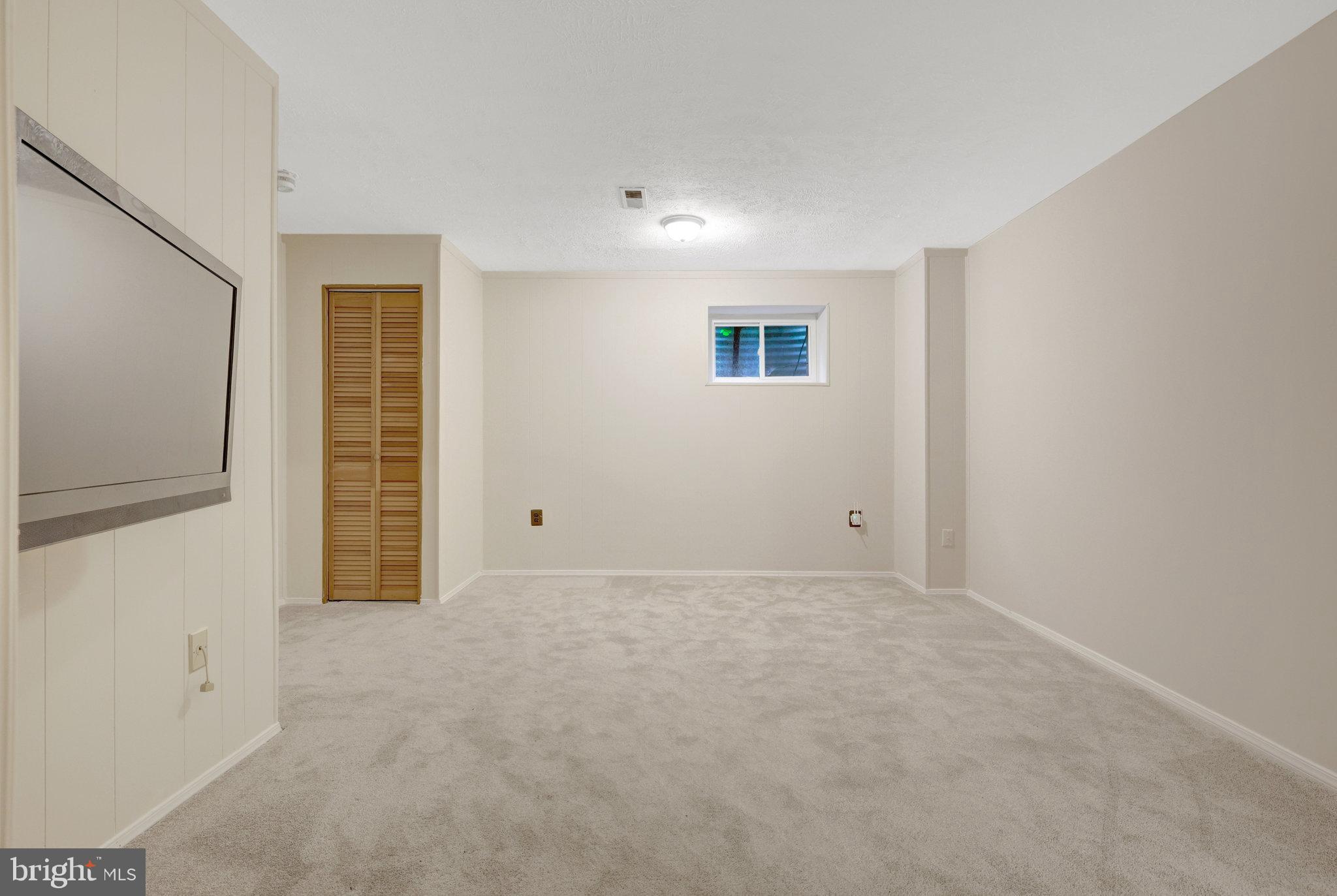 COUNTRYSIDE - Residential