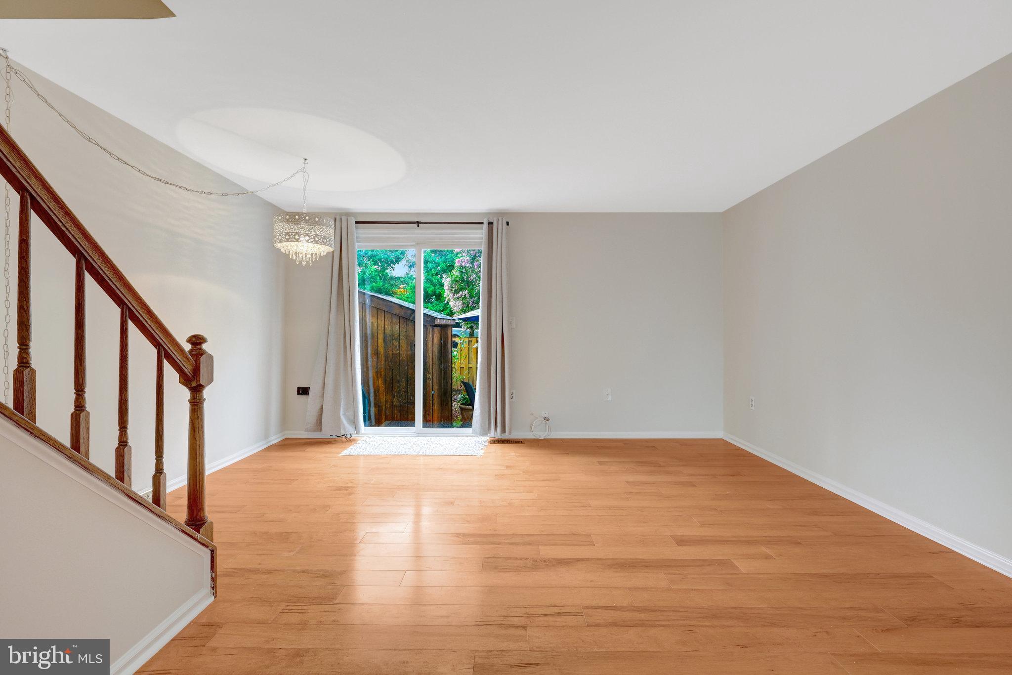 COUNTRYSIDE - Residential