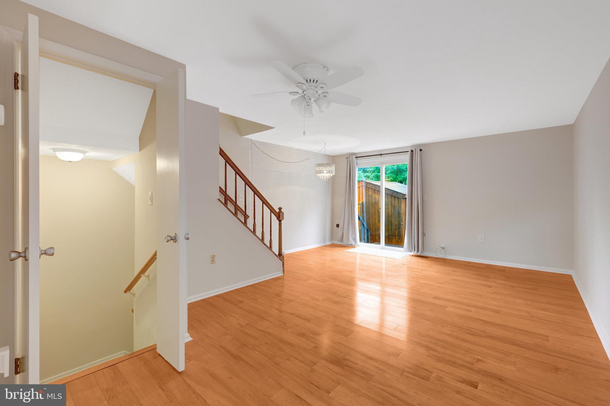 COUNTRYSIDE - Residential