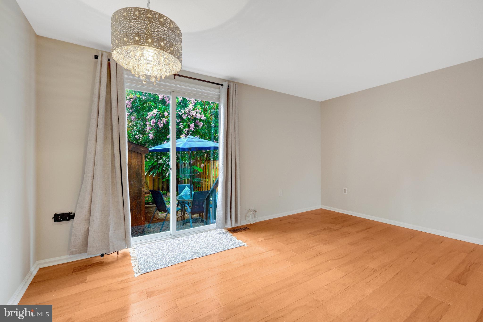 COUNTRYSIDE - Residential