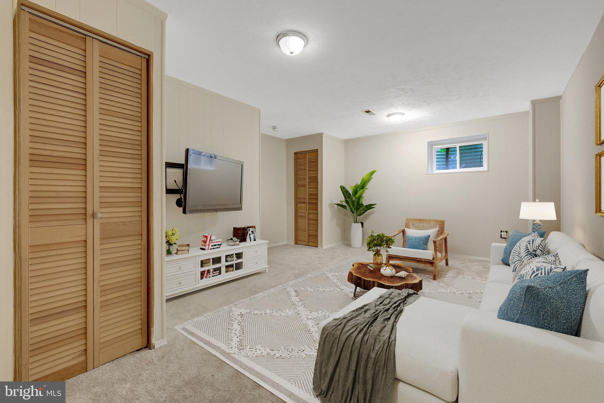 COUNTRYSIDE - Residential