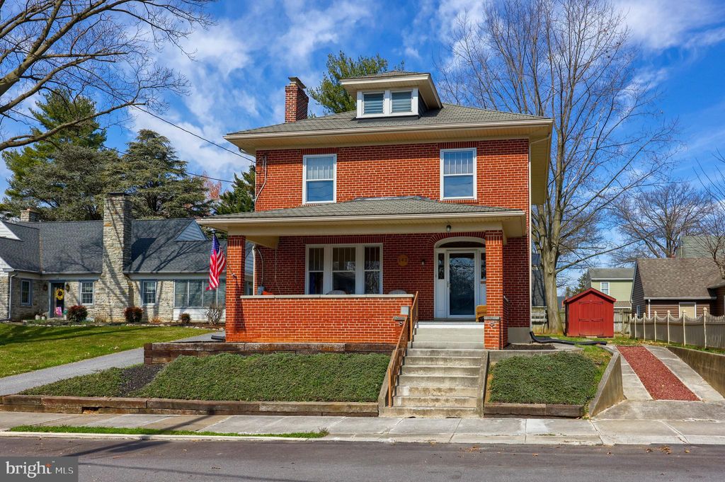 Photo of 142 E FERDINAND ST, MANHEIM, PA 17545 (MLS # PALA2032512)