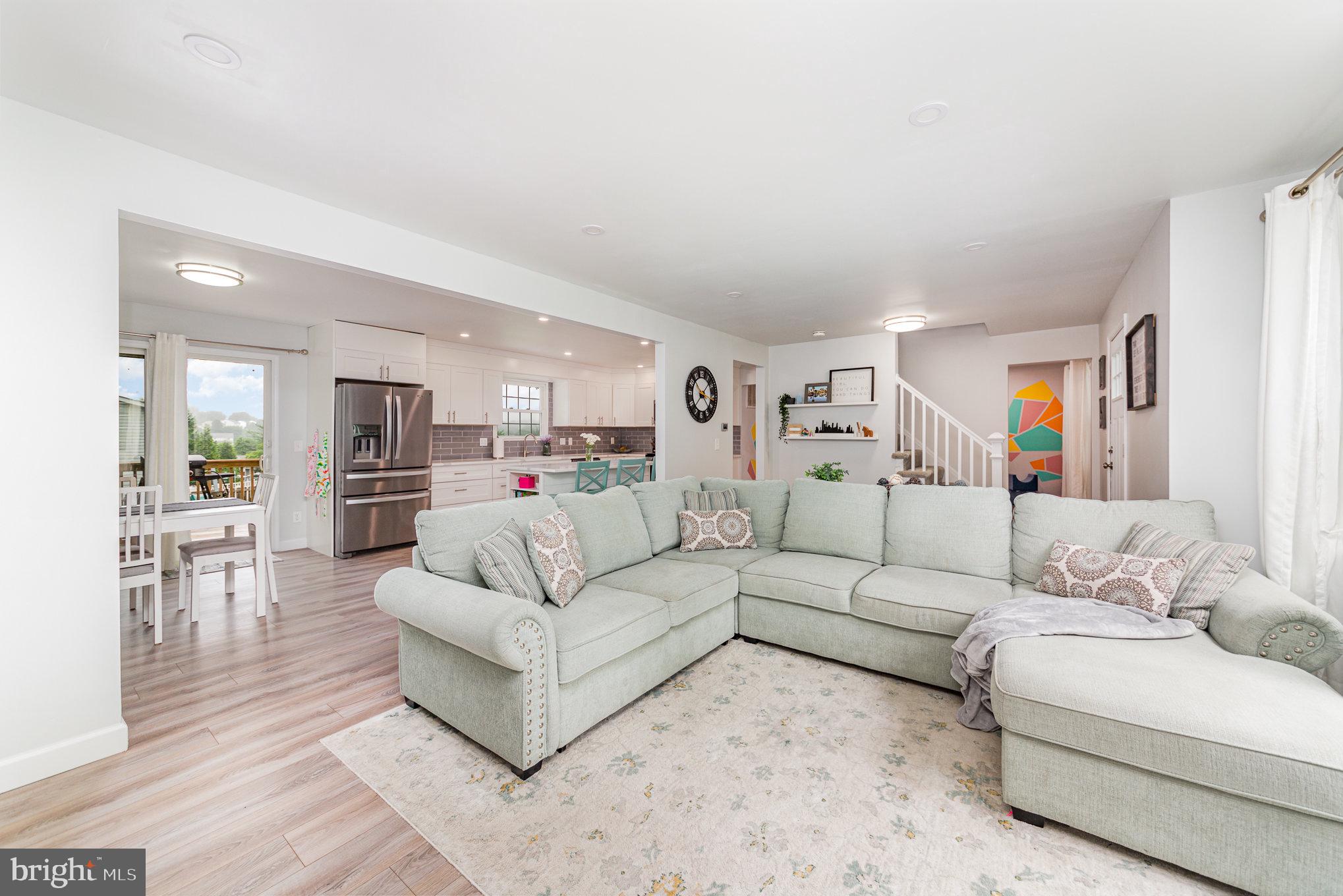 FOREST LAKES - Residential