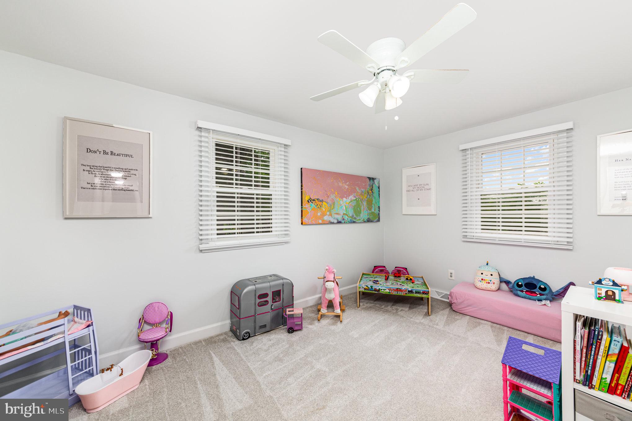 FOREST LAKES - Residential