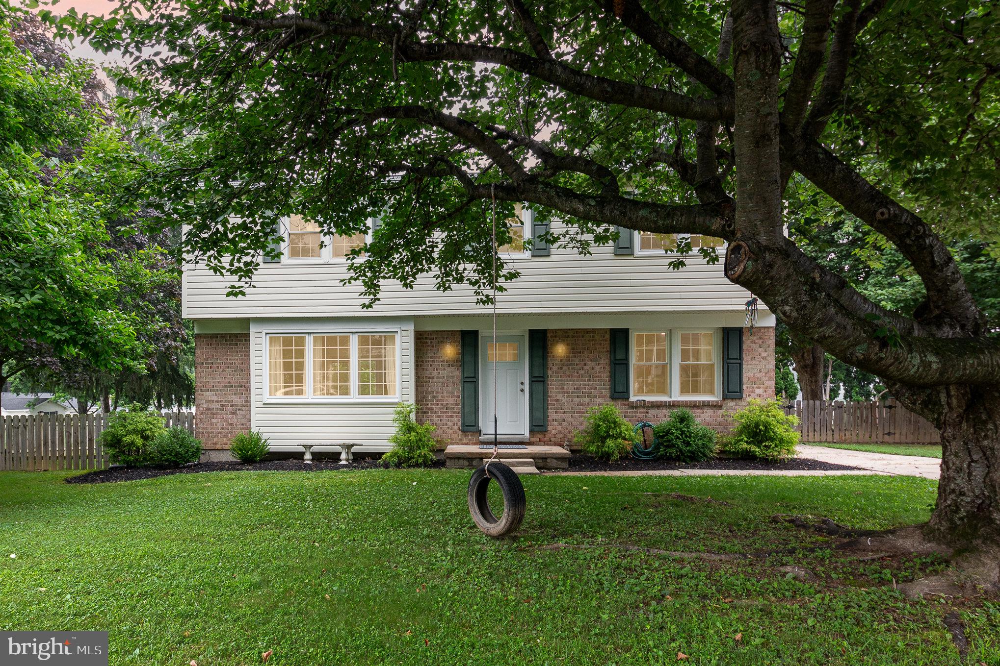 FOREST LAKES - Residential