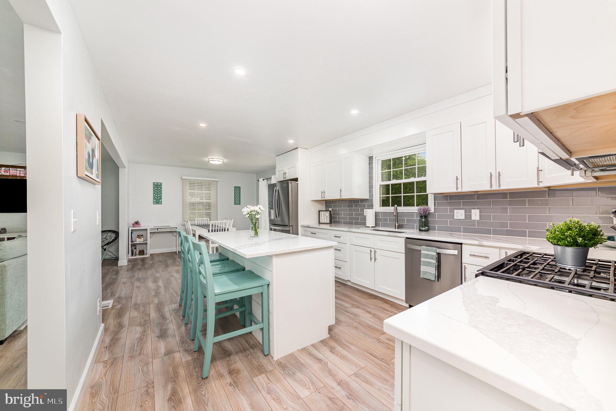 FOREST LAKES - Residential