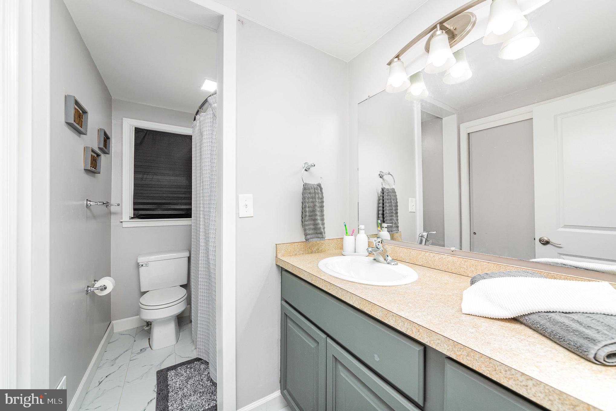 FOREST LAKES - Residential