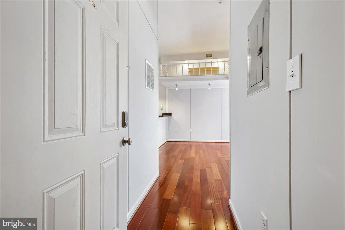 1125 12TH STREET NW 83