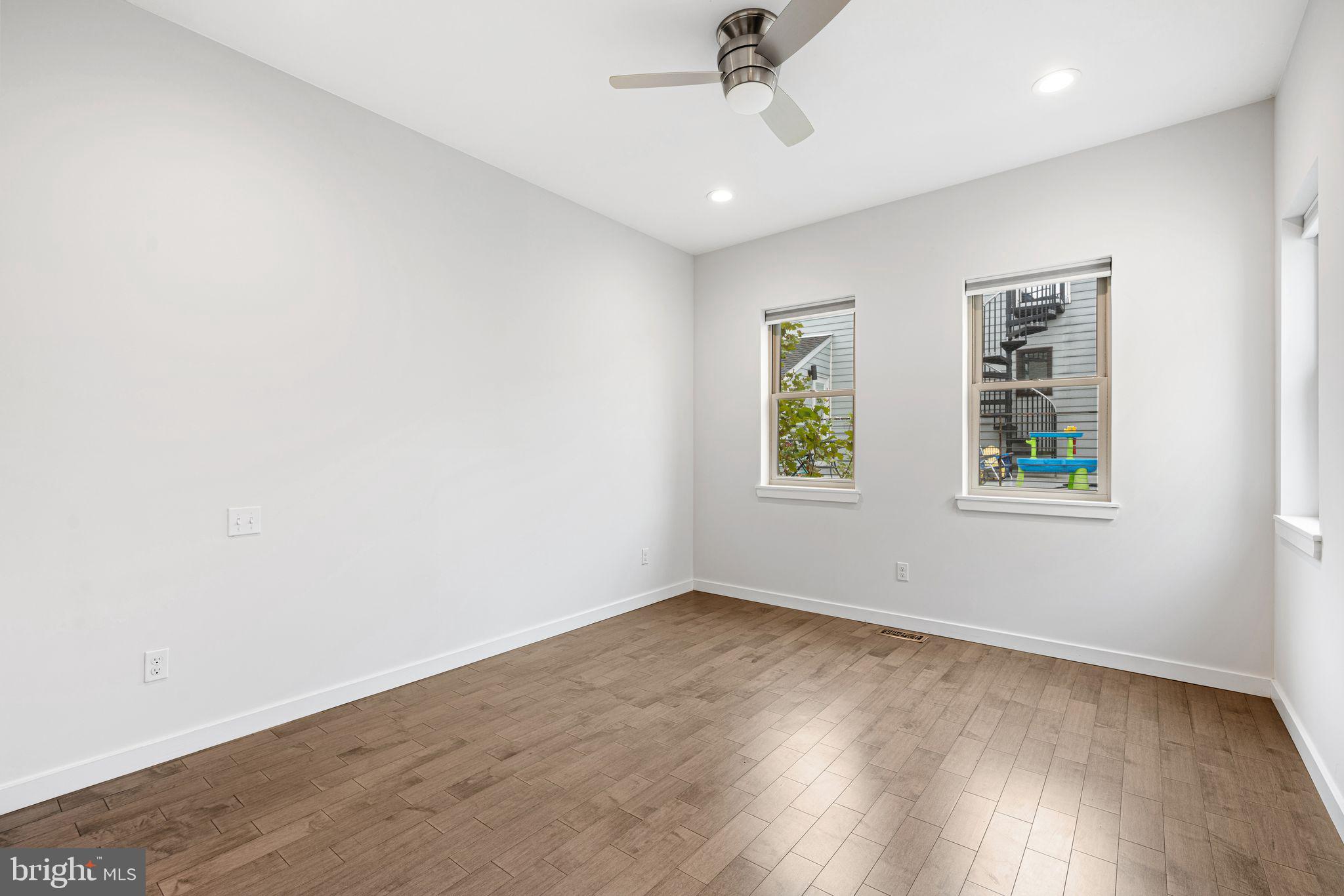 FRANCISVILLE - Residential