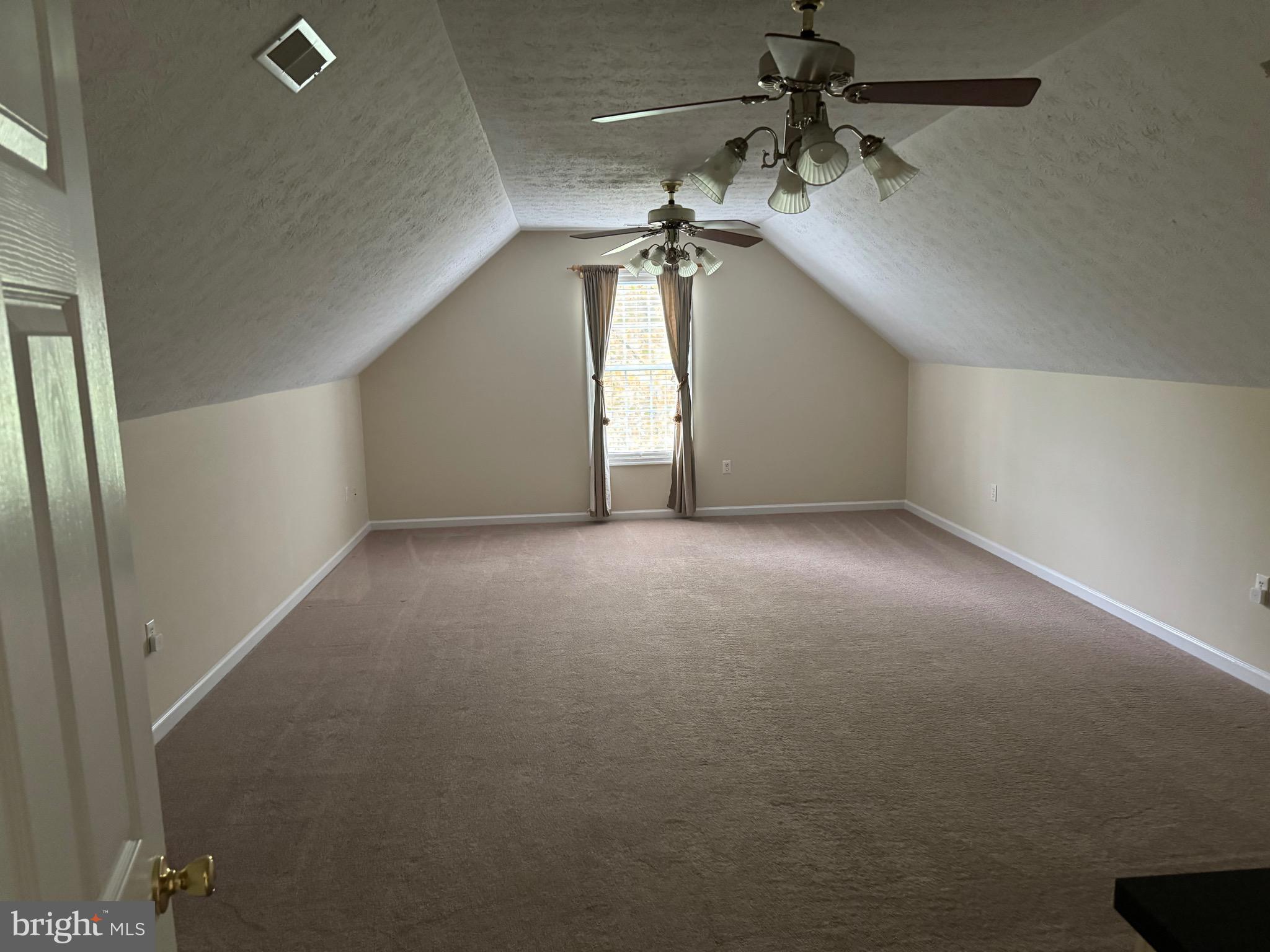 COLONIAL PARK - Residential Lease