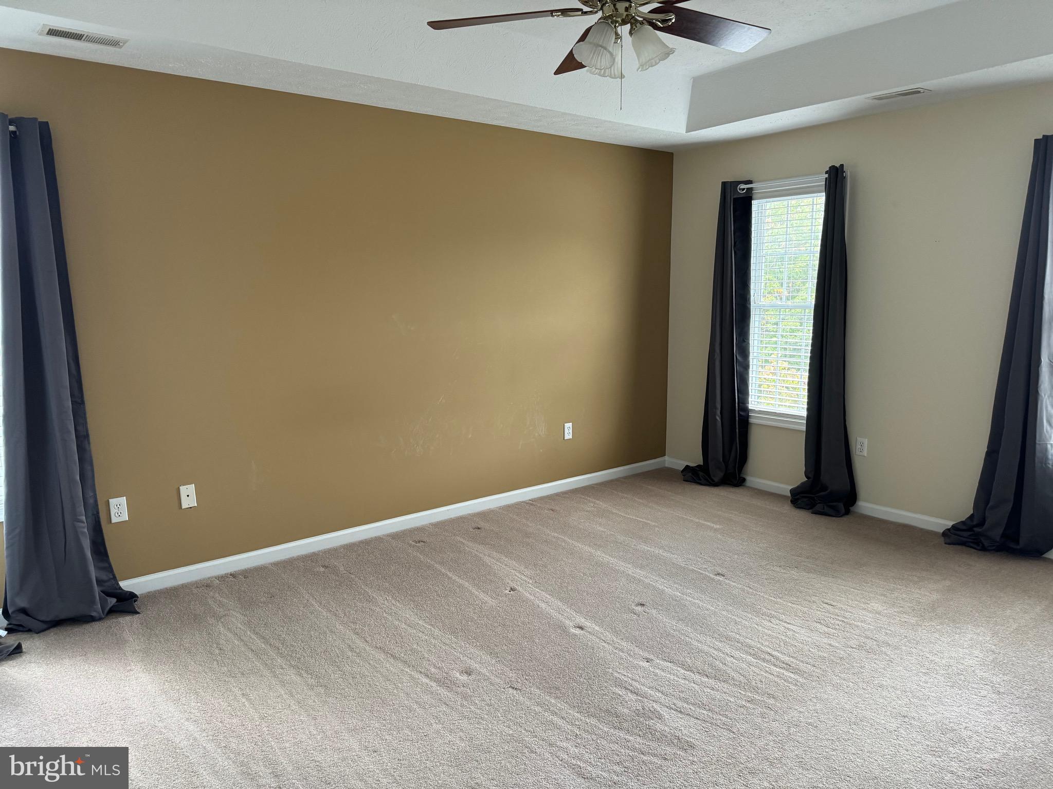 COLONIAL PARK - Residential Lease