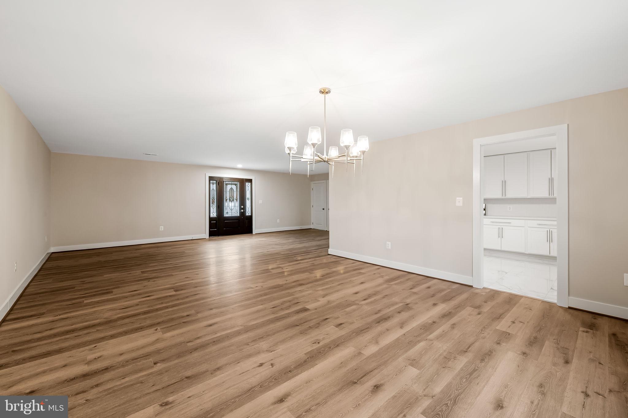 TOWSON ESTATES - Residential