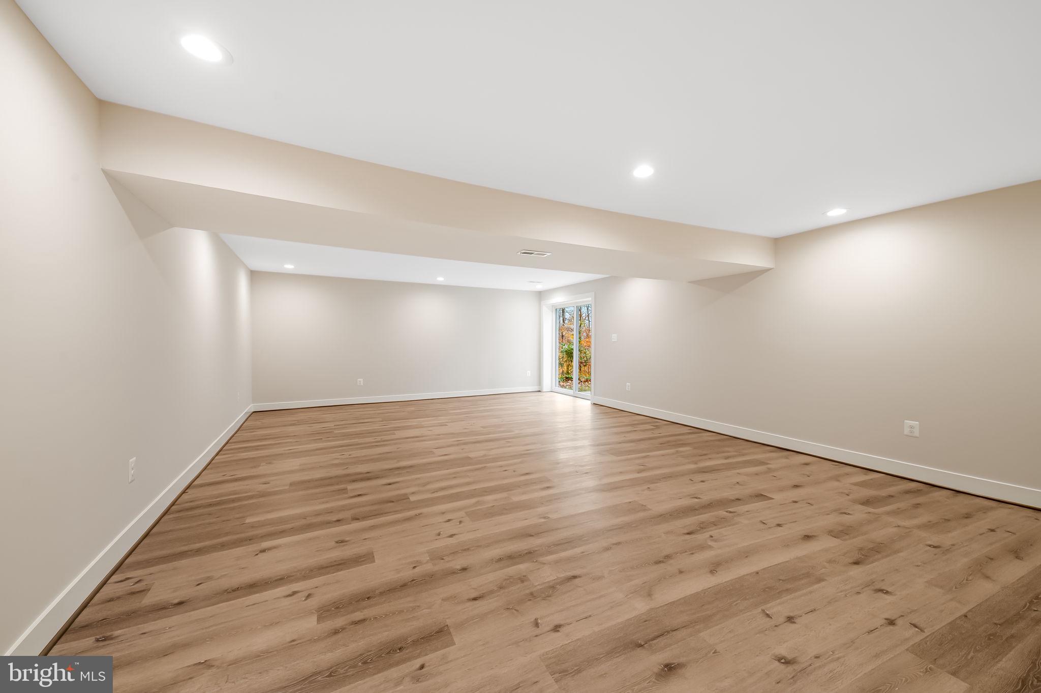 TOWSON ESTATES - Residential