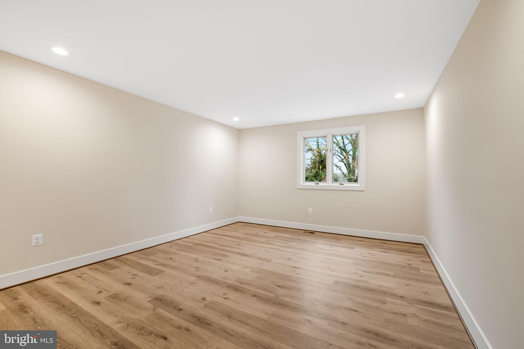 TOWSON ESTATES - Residential