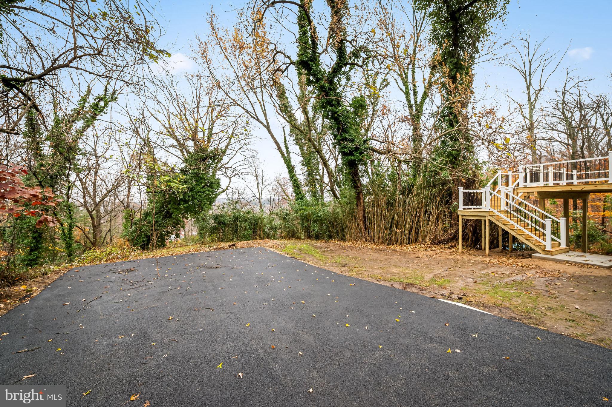 TOWSON ESTATES - Residential