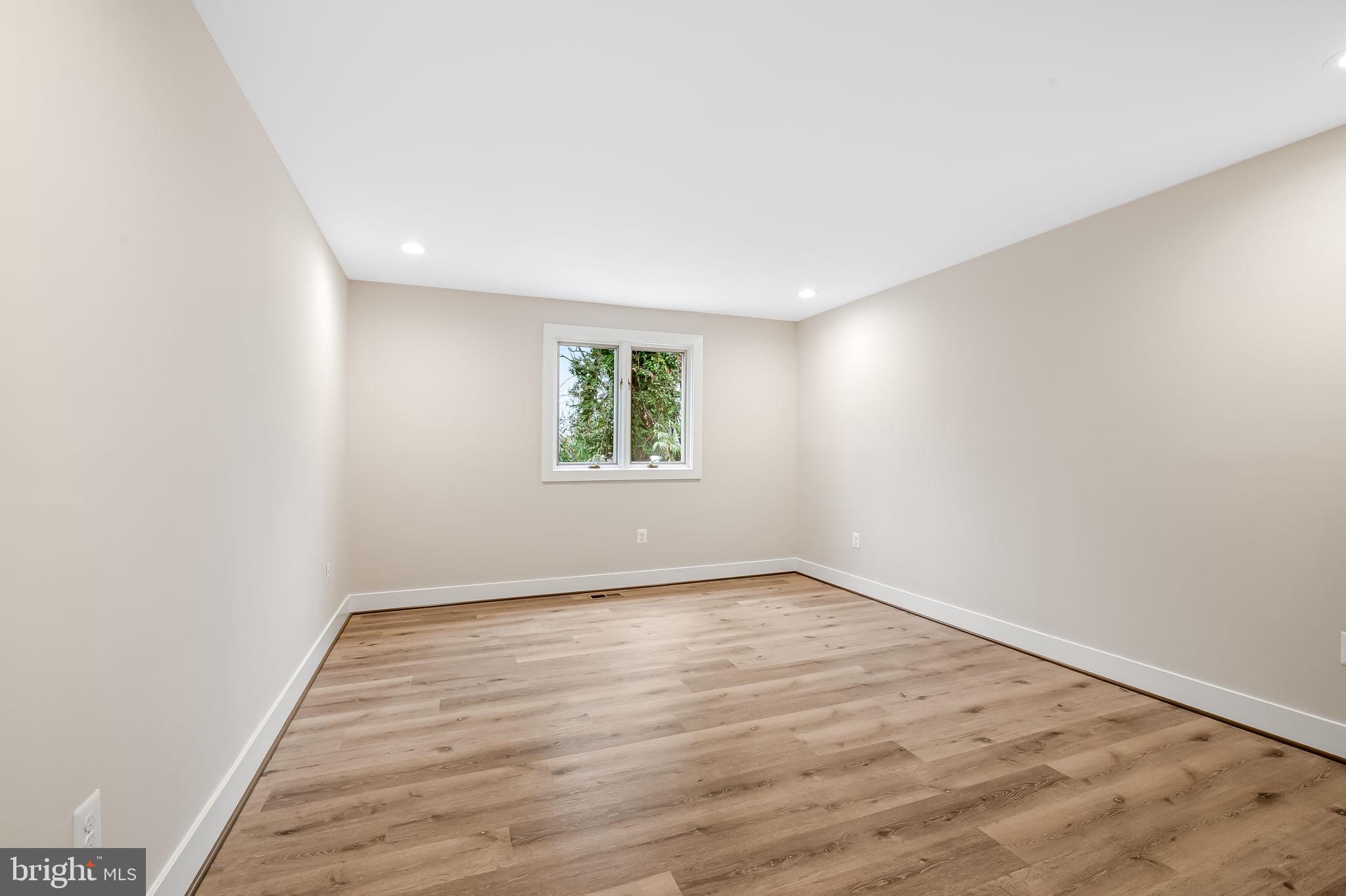 TOWSON ESTATES - Residential