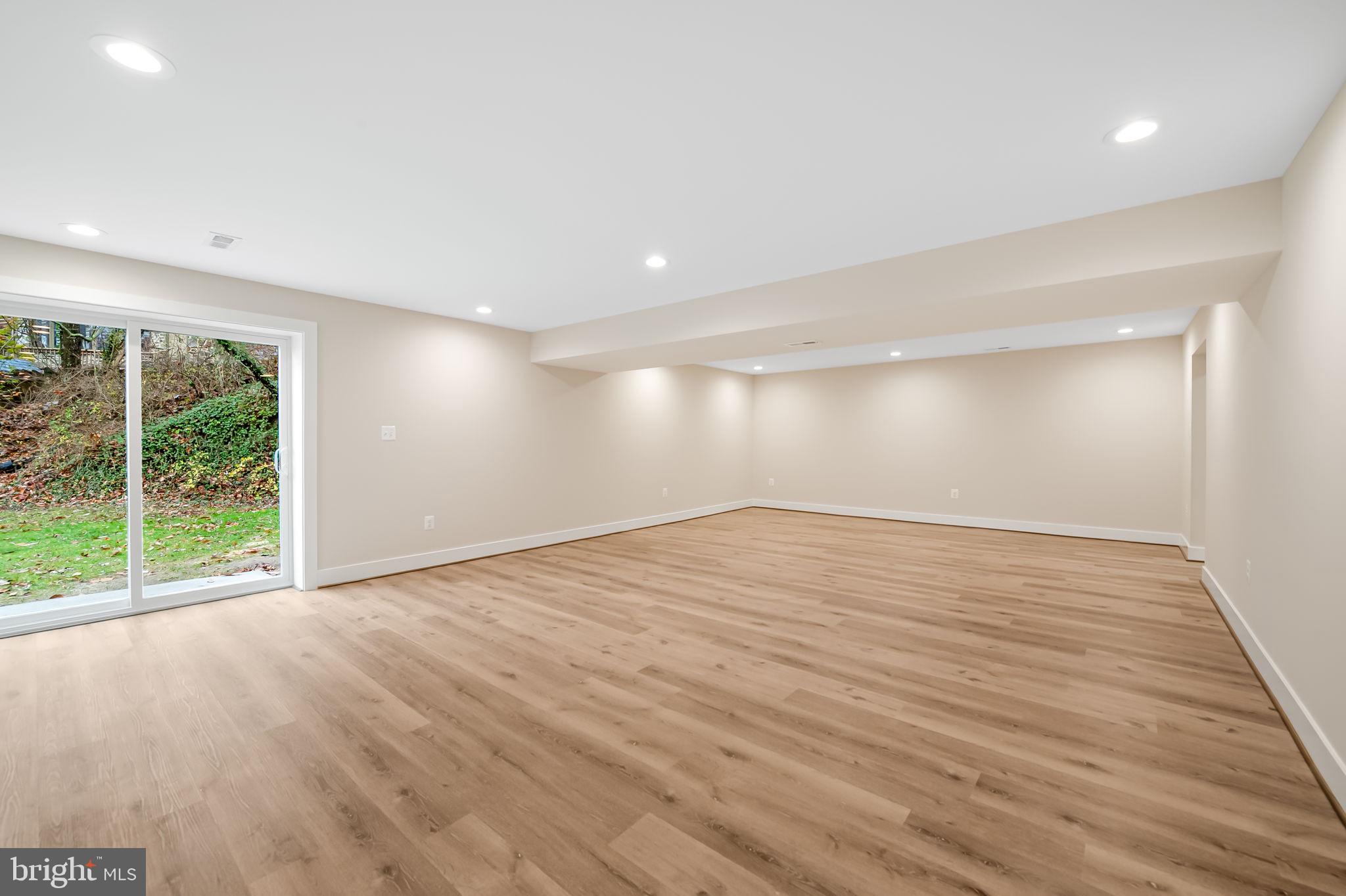 TOWSON ESTATES - Residential