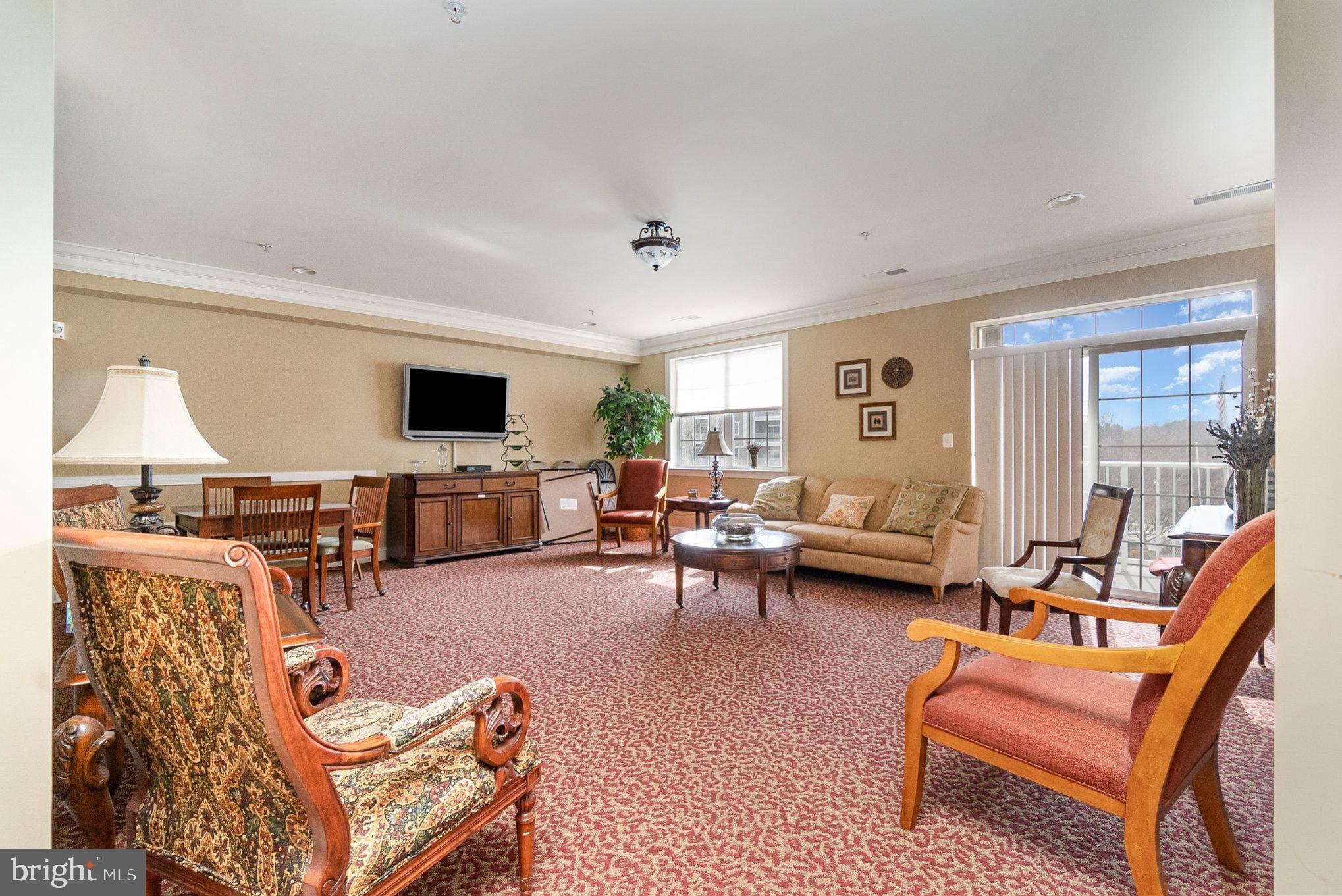 MACPHAIL WOODS - Residential