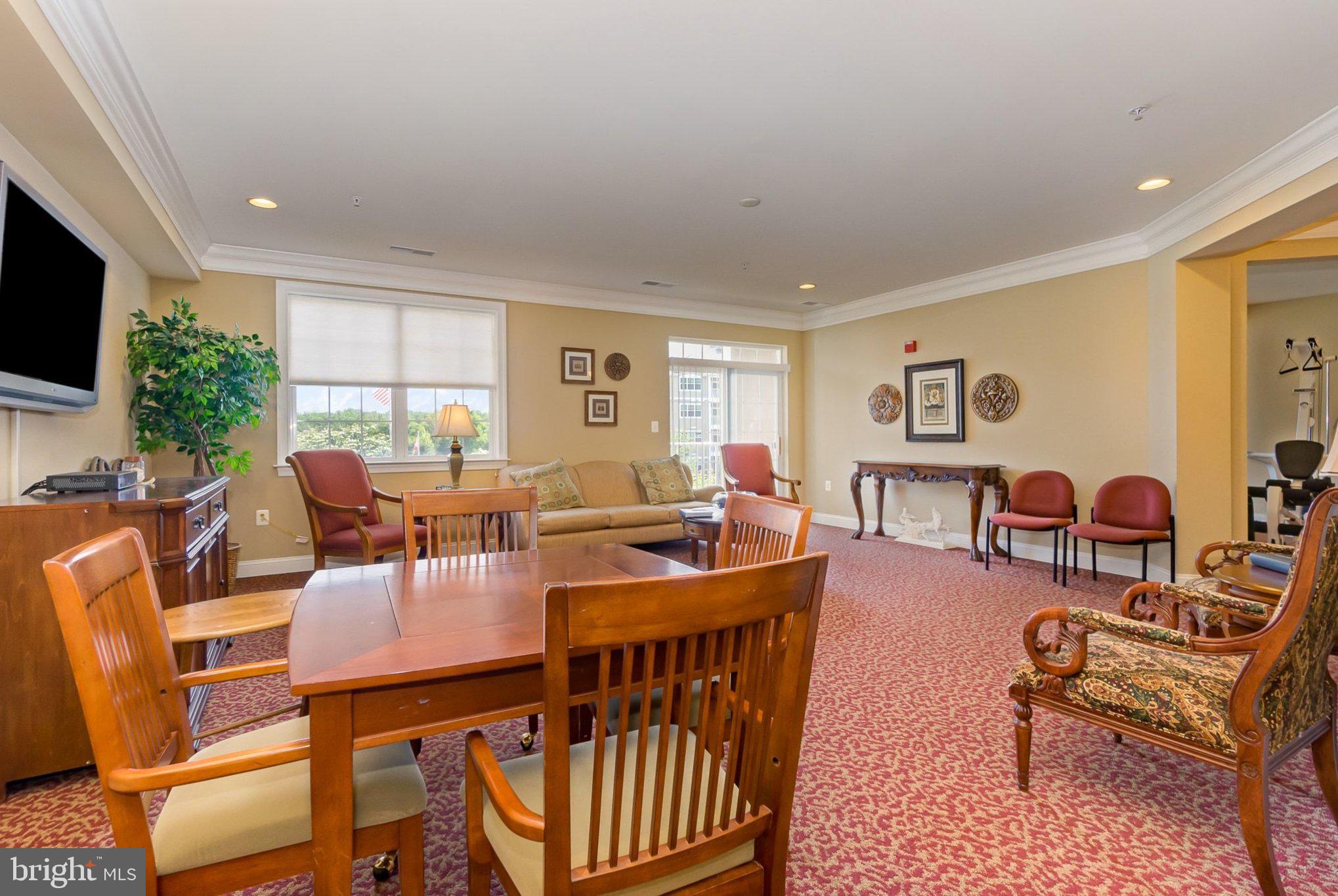 MACPHAIL WOODS - Residential