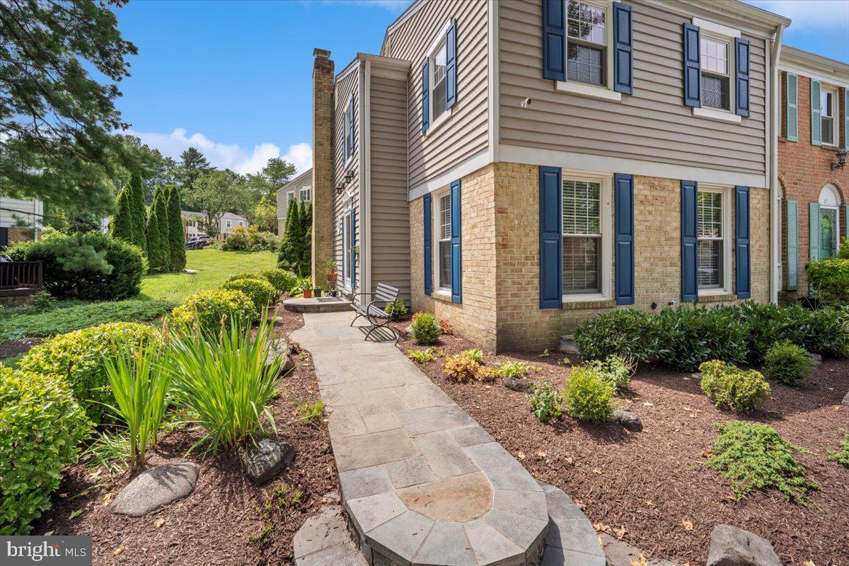 17 GOODPORT LANE