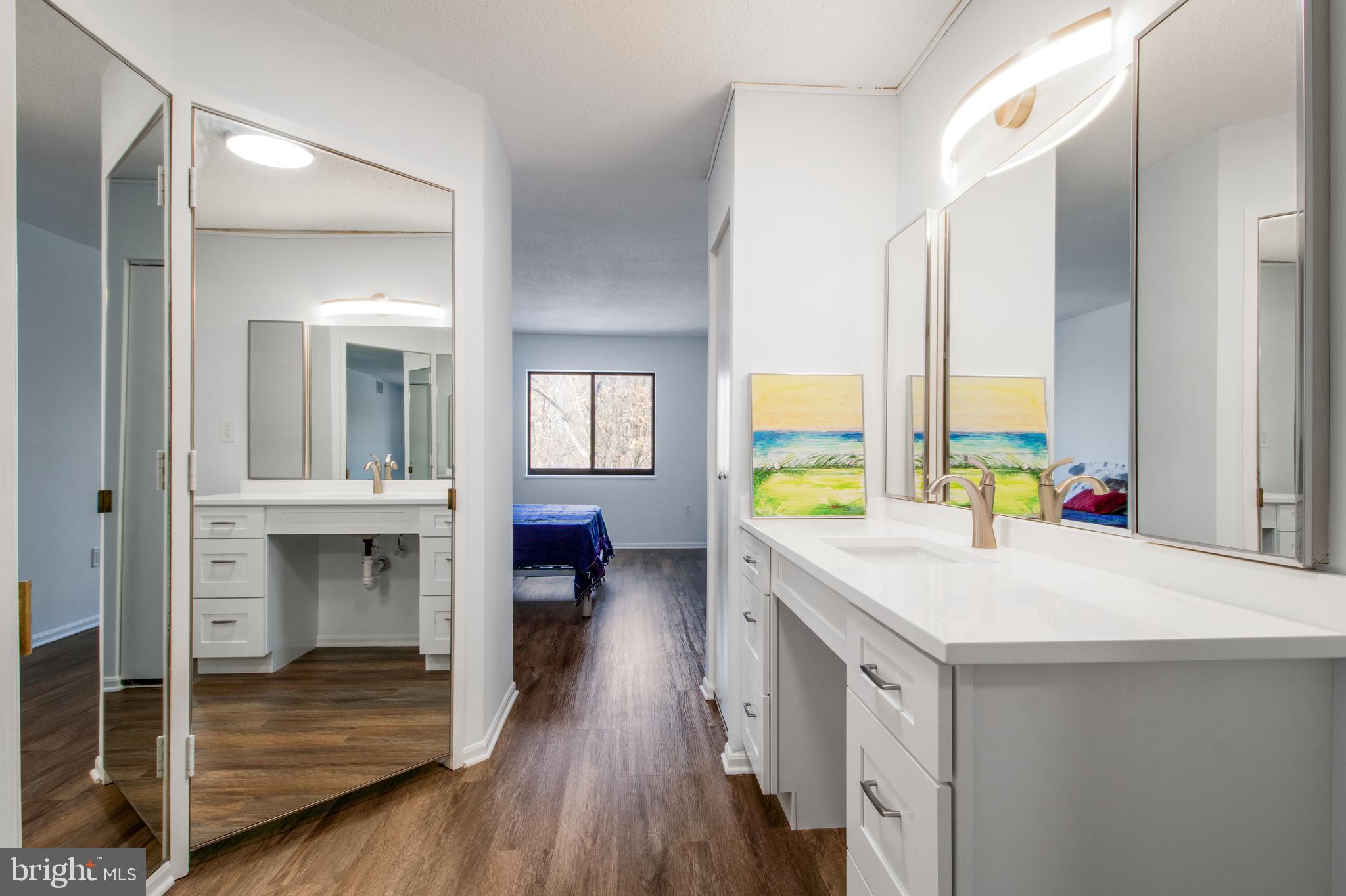 LEISURE WORLD - Residential
