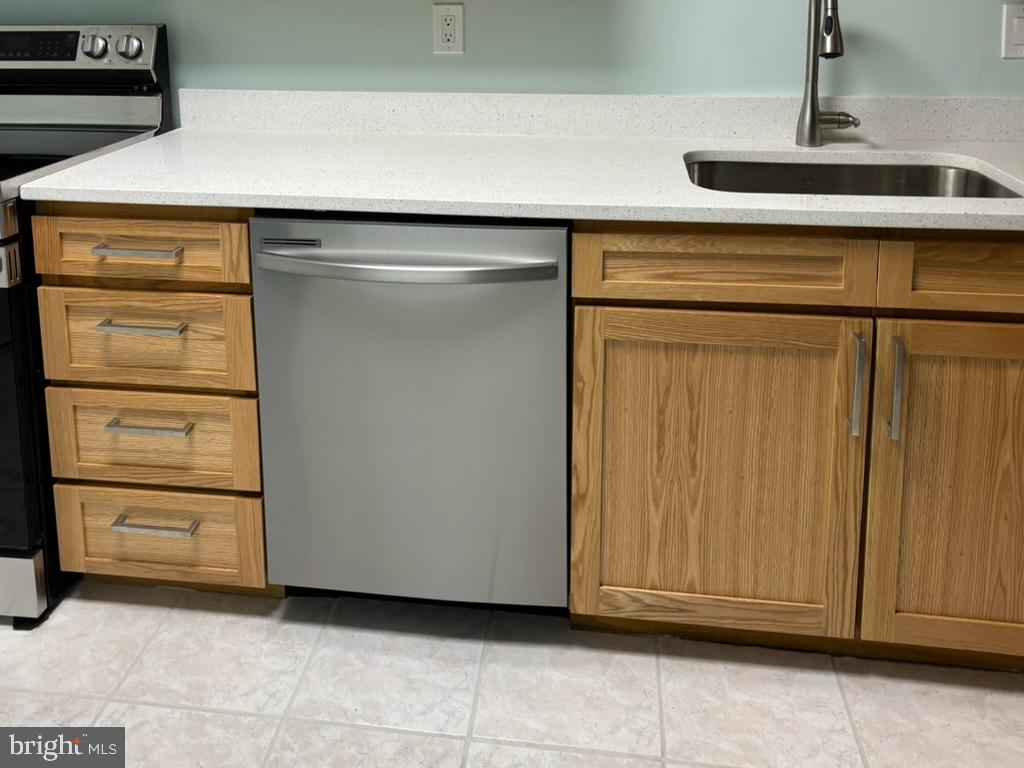 LEISURE WORLD - Residential