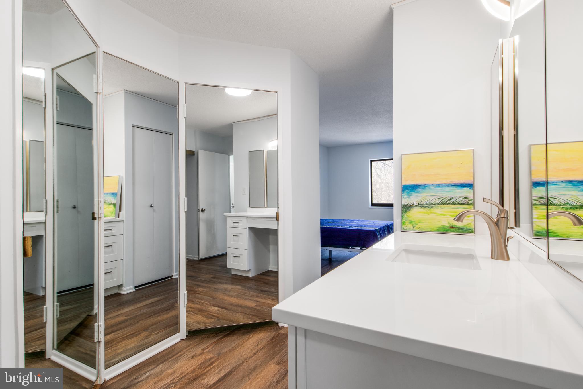 LEISURE WORLD - Residential
