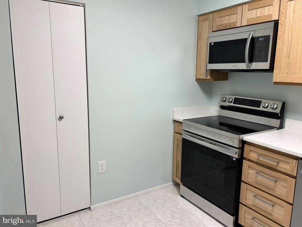 LEISURE WORLD - Residential