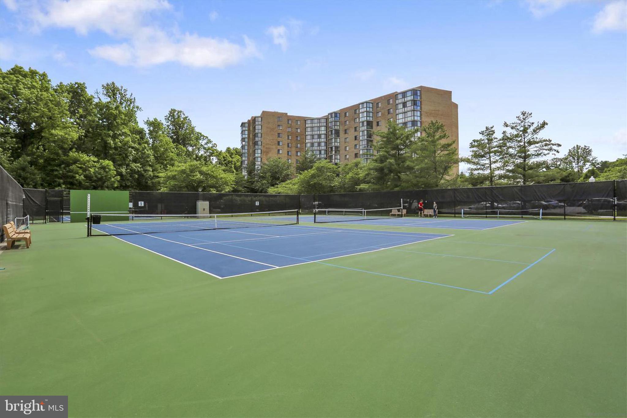 LEISURE WORLD - Residential