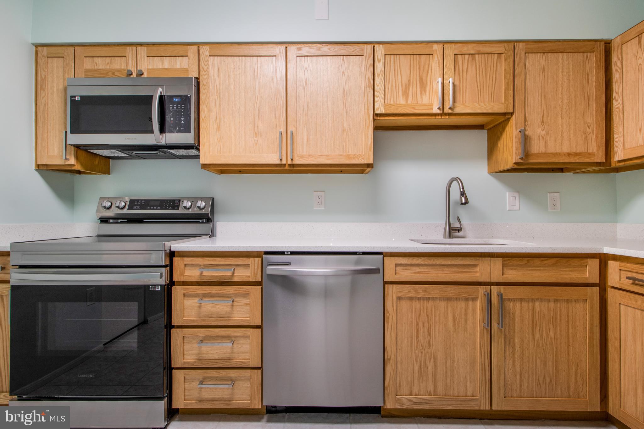 LEISURE WORLD - Residential