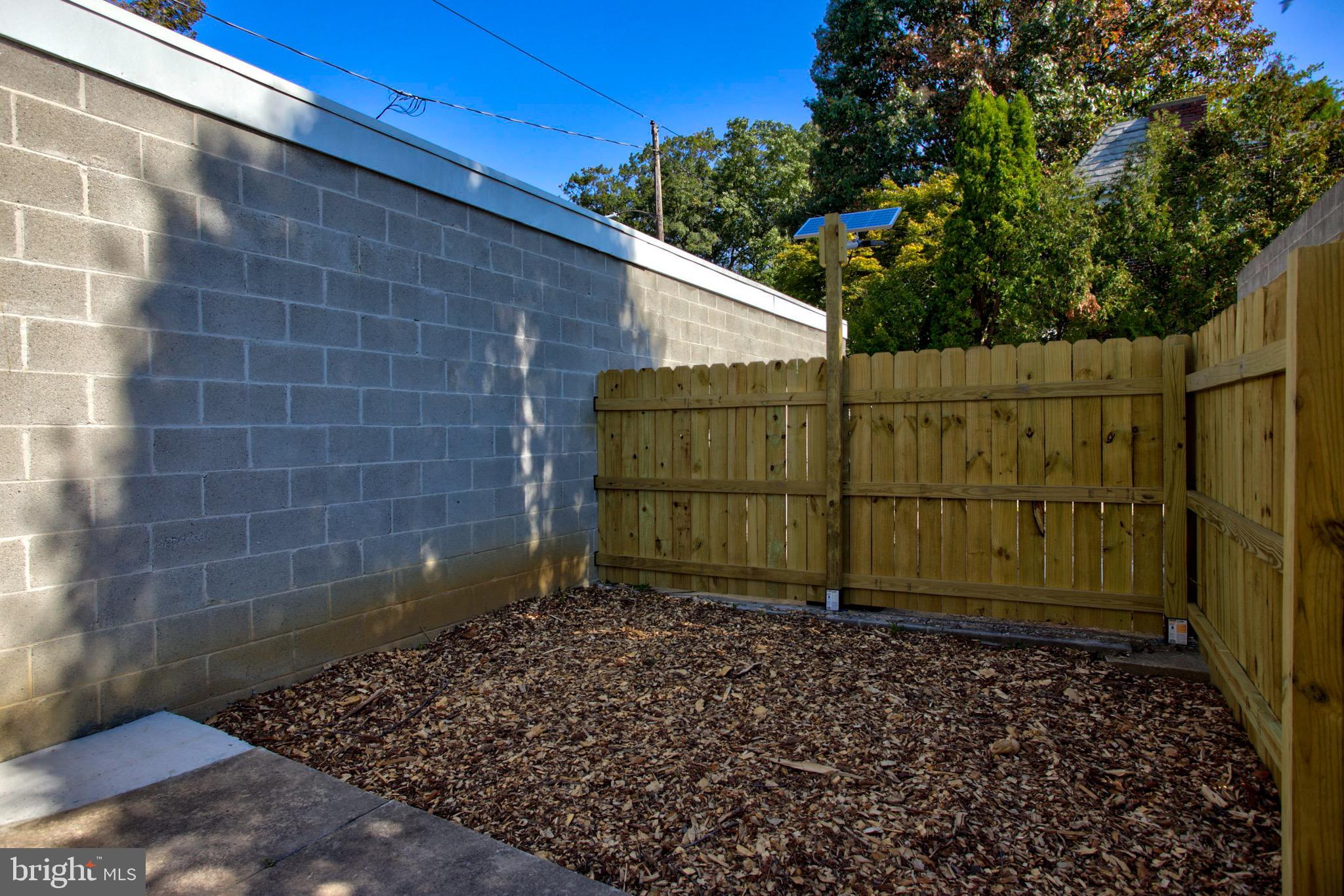 LANCASTER - Residential Lease