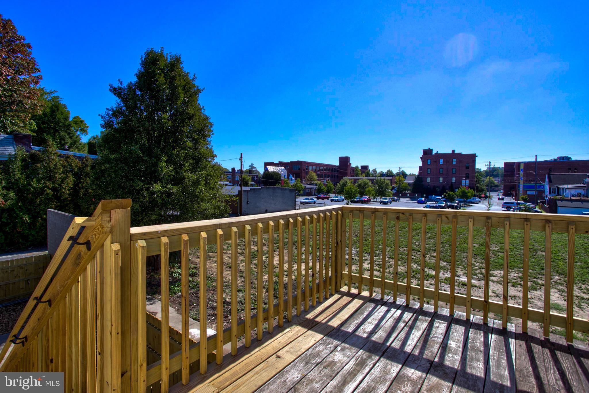 LANCASTER - Residential Lease