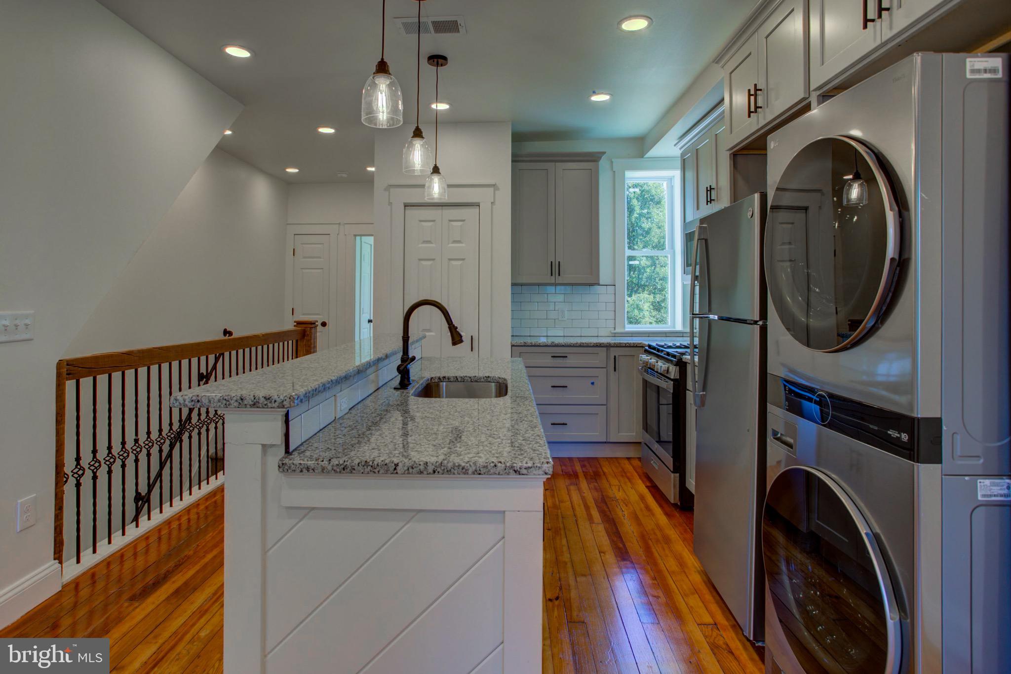 LANCASTER - Residential Lease