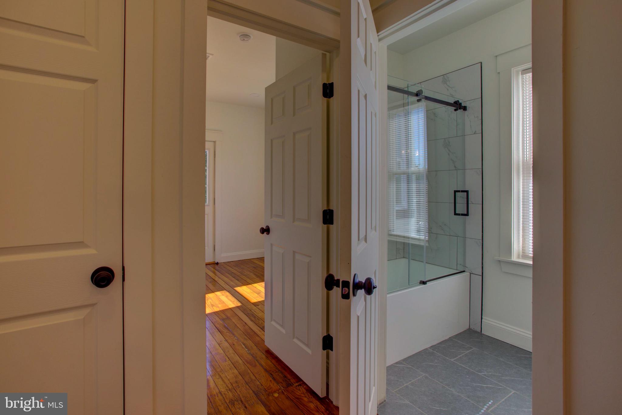 LANCASTER - Residential Lease