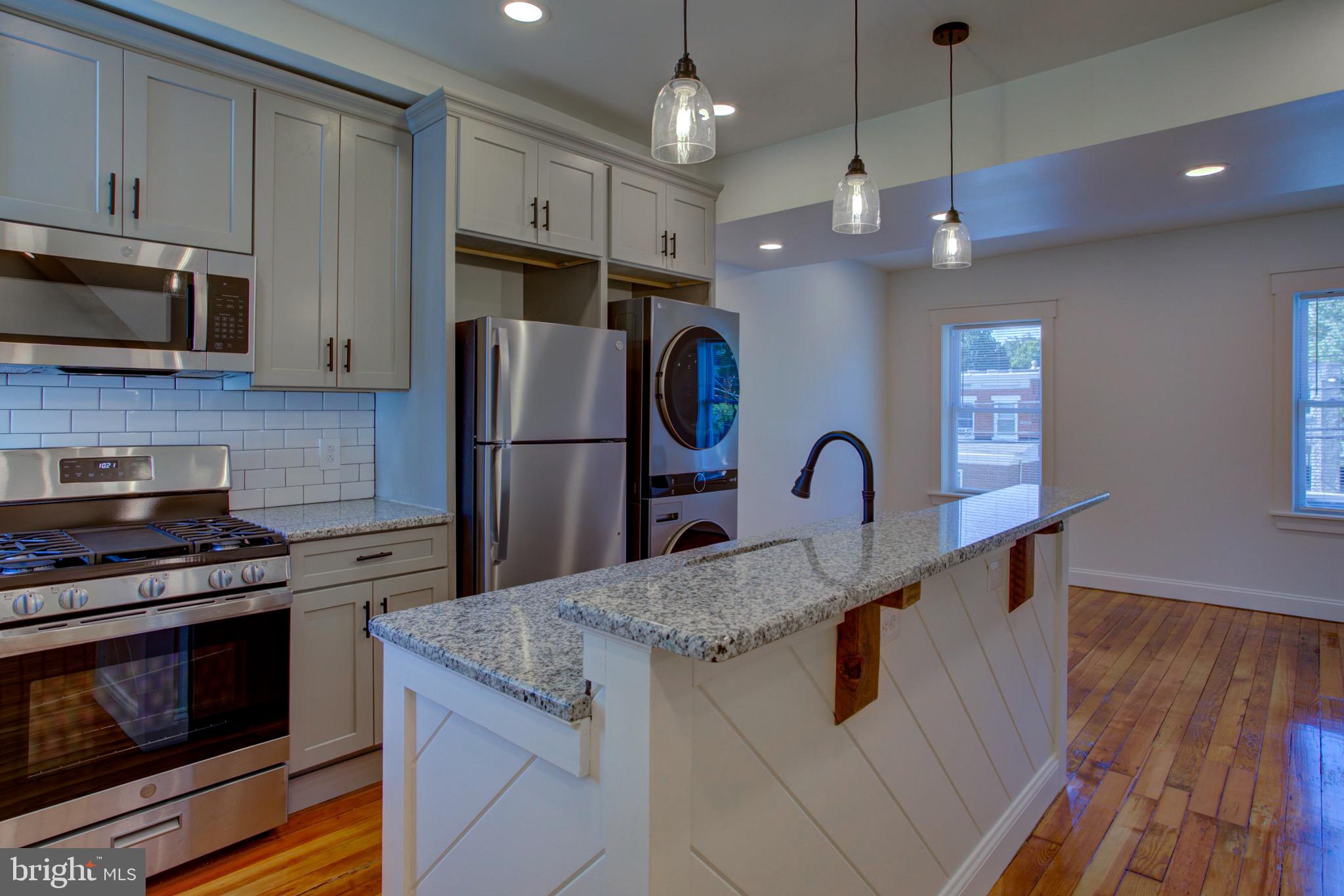 LANCASTER - Residential Lease