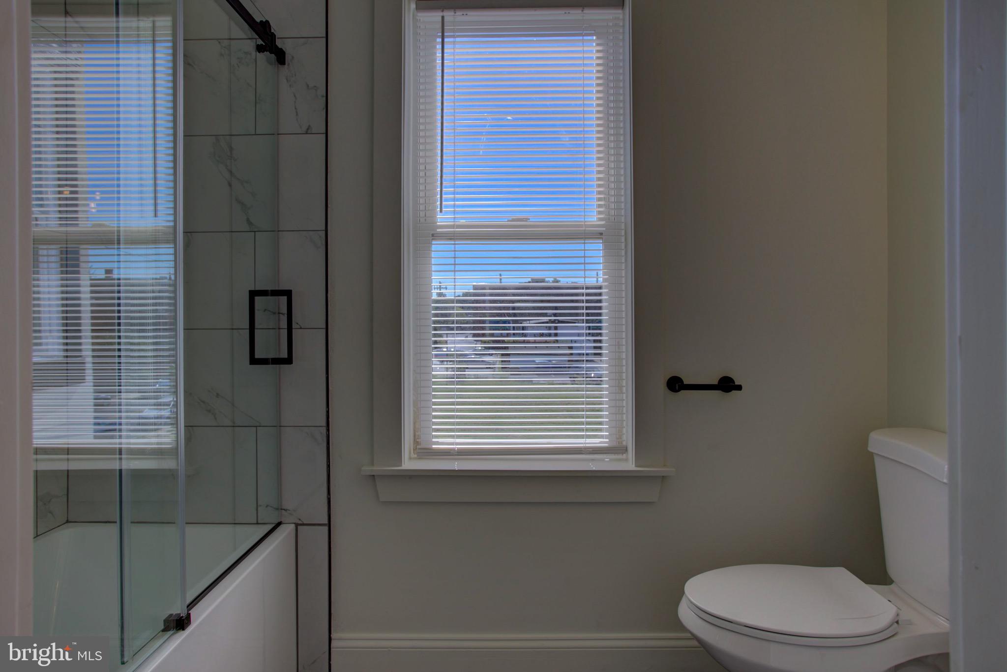 LANCASTER - Residential Lease