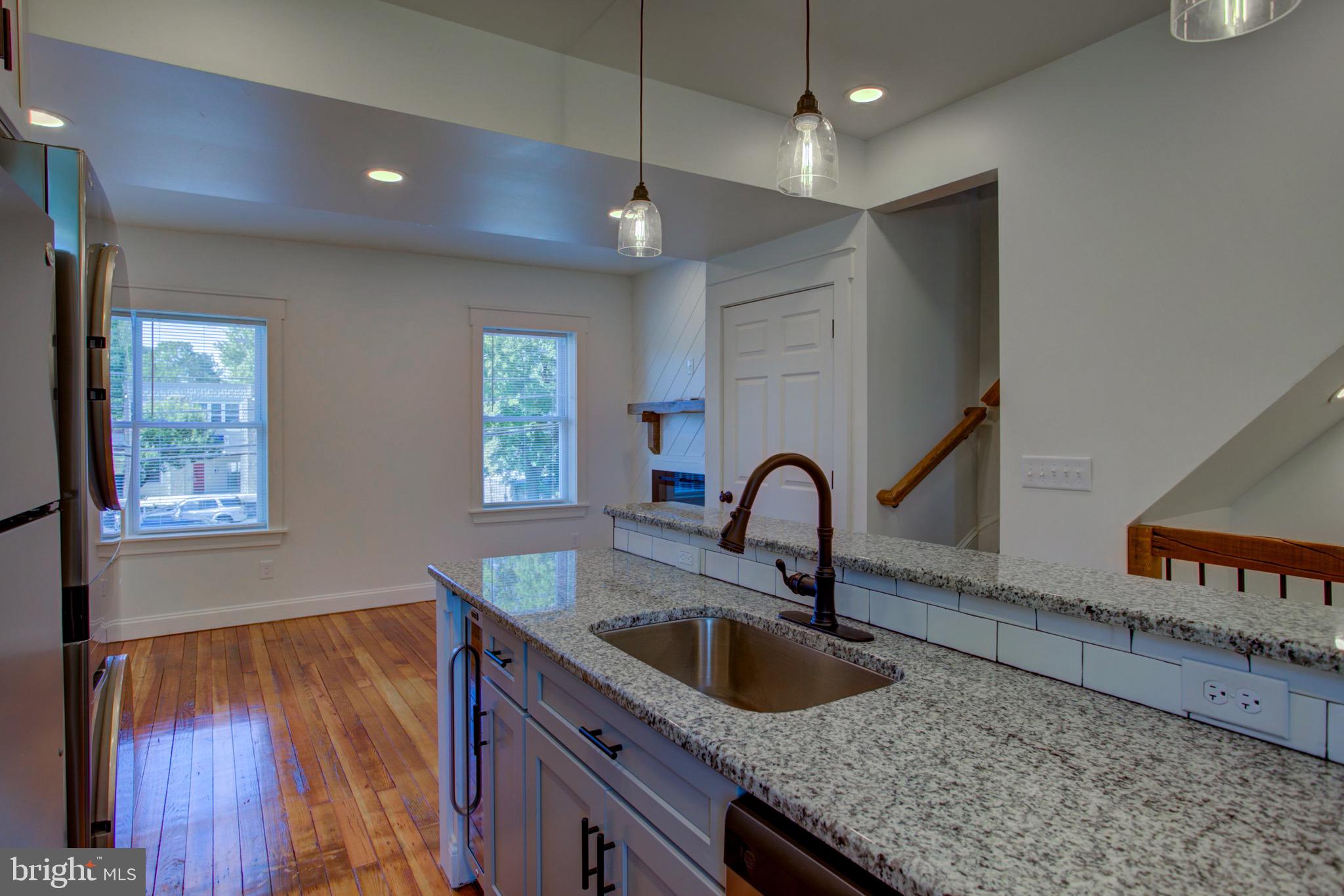 LANCASTER - Residential Lease