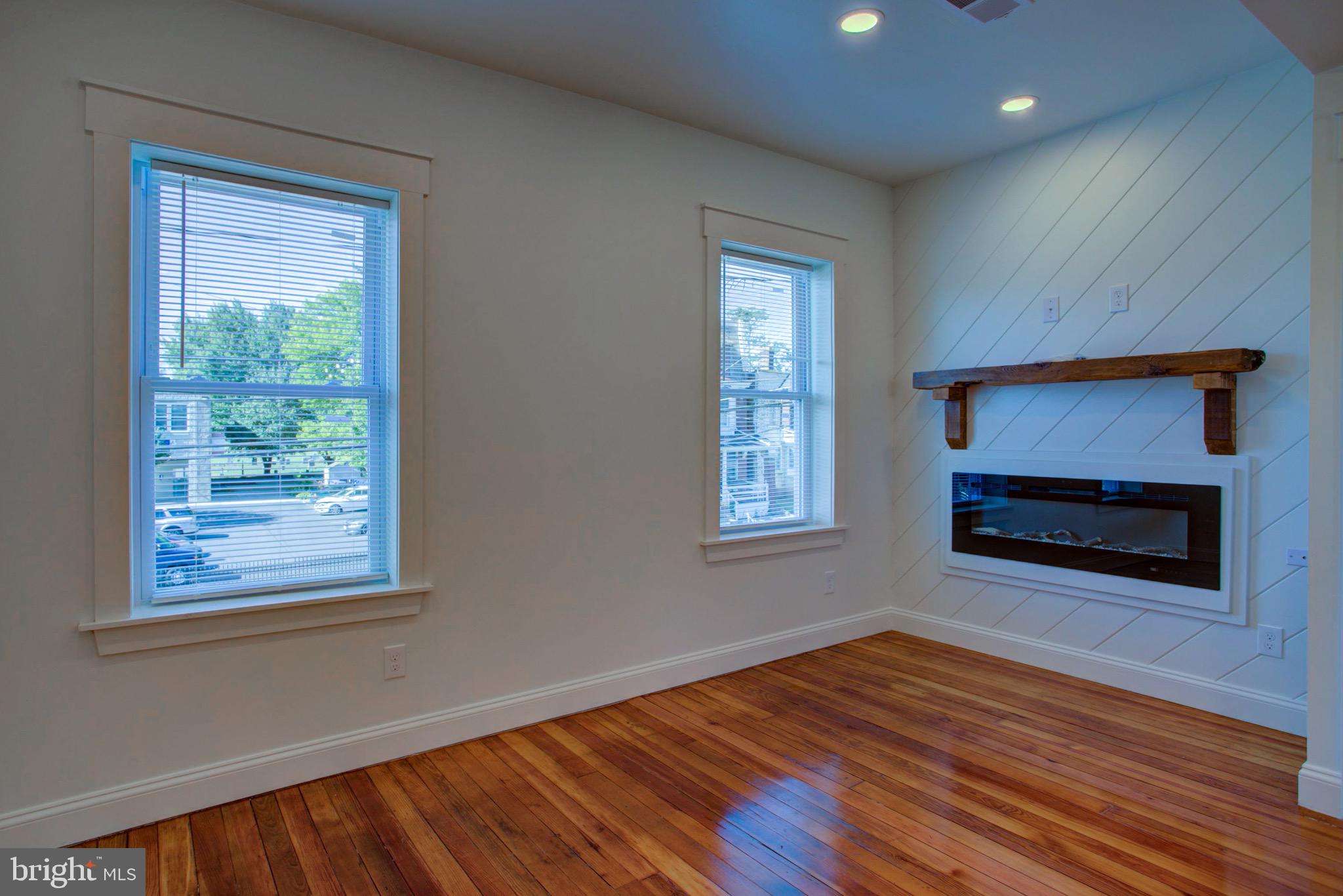 LANCASTER - Residential Lease