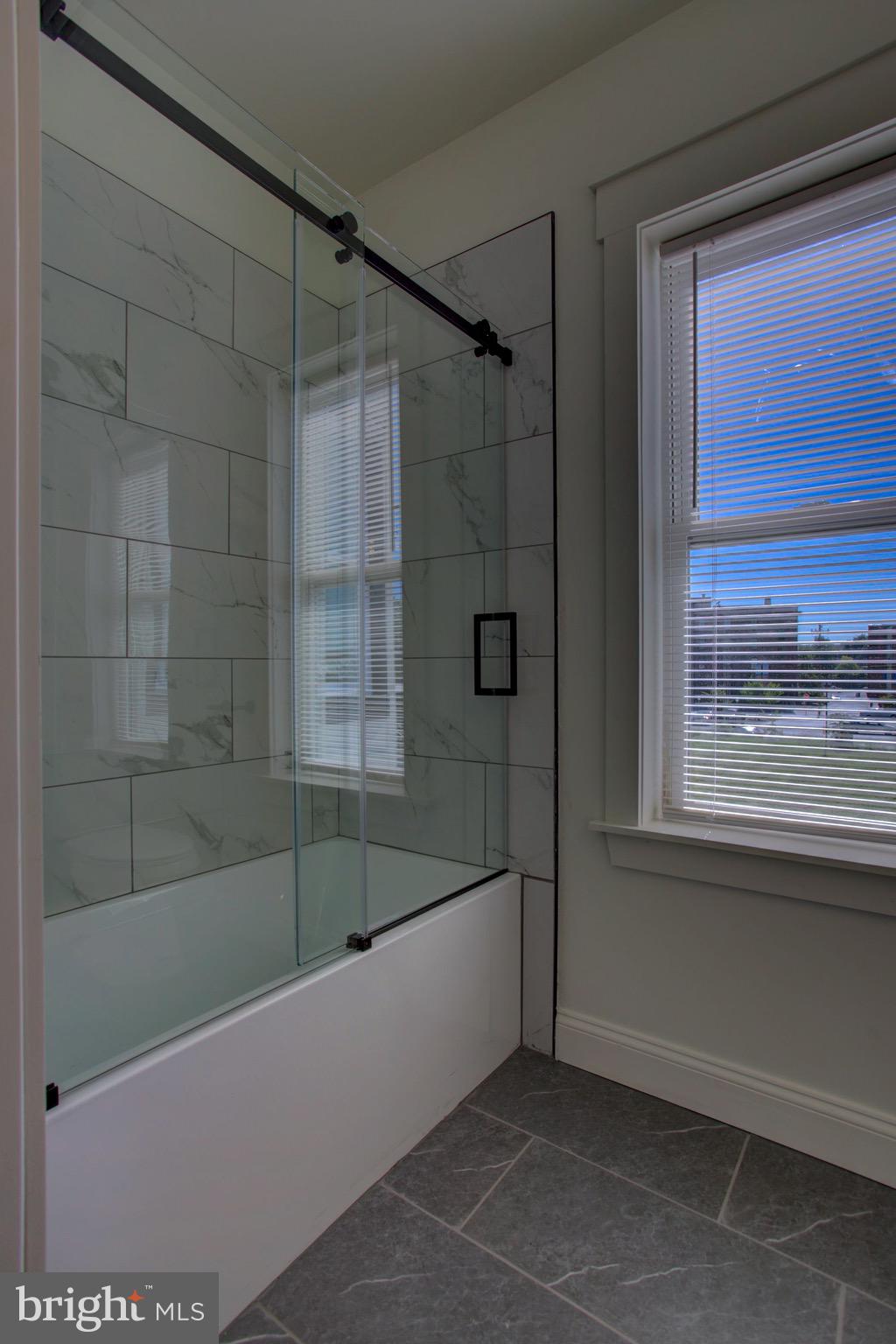 LANCASTER - Residential Lease