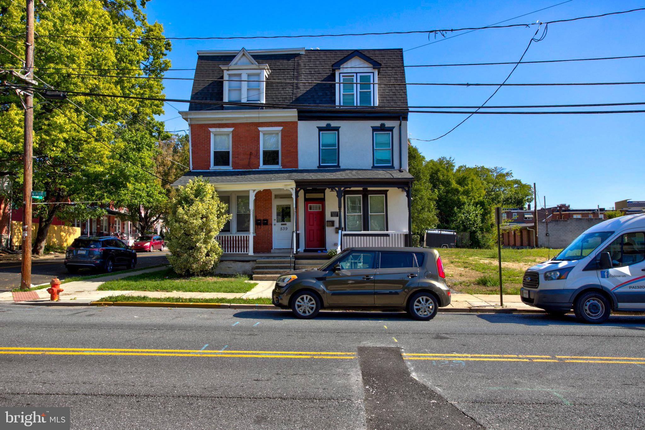 LANCASTER - Residential Lease